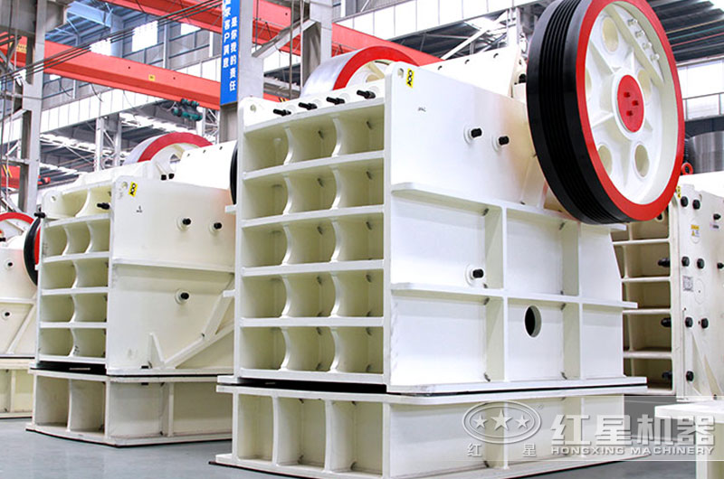 圖1:顎式破碎機(jī) 圖1:顎式破碎機(jī)