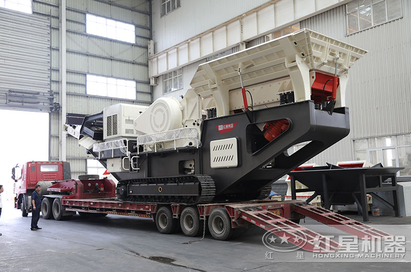 移動式煤矸石粉碎機設備發(fā)貨 移動式煤矸石粉碎機設備發(fā)貨