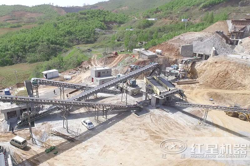 河南客戶打石子生產(chǎn)現(xiàn)場(chǎng) 河南客戶打石子生產(chǎn)現(xiàn)場(chǎng)