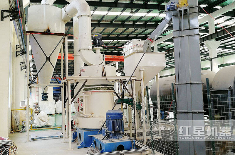 硅礦磨粉加工生產線作業現場 硅礦磨粉加工生產線作業現場