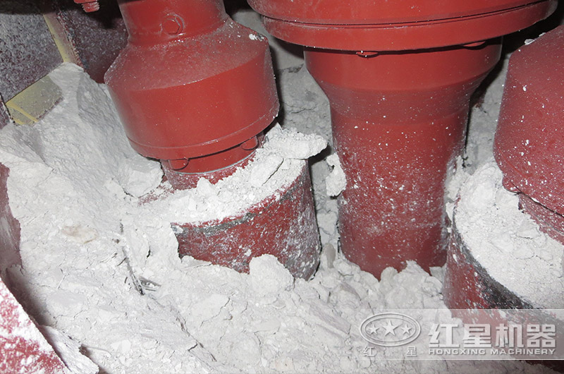 超細磨粉機內部