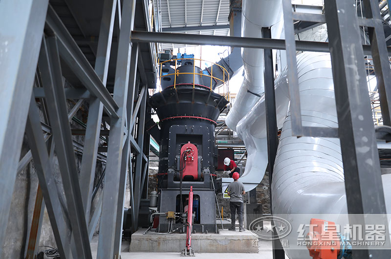 立磨機(jī)制粉加工現(xiàn)場 立磨機(jī)制粉加工現(xiàn)場