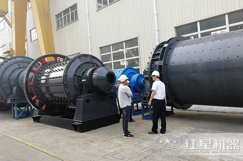 客戶來紅星參觀球磨機 客戶來紅星參觀球磨機